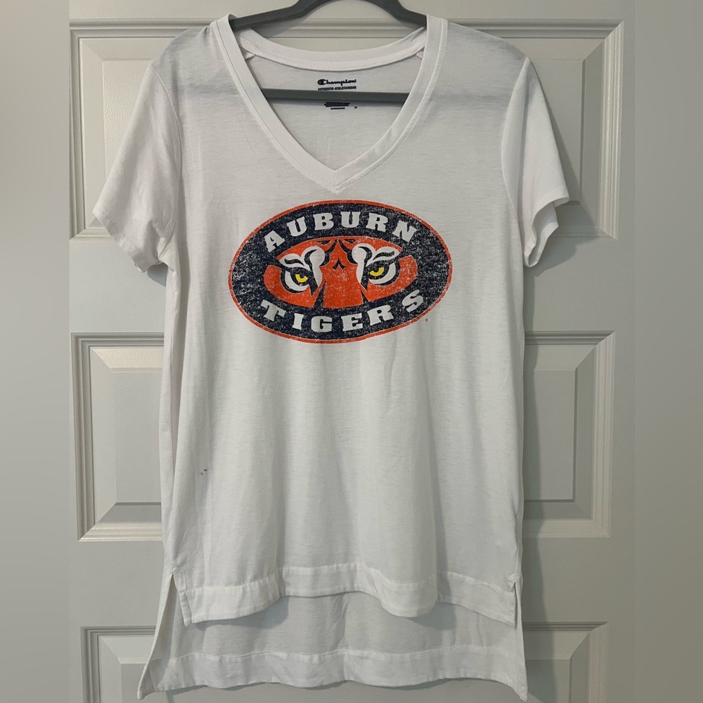 Auburn UniversityTigers V-Neck Short Sleeve Tee